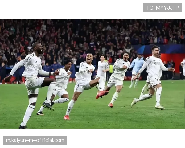 库尔图瓦屡献神扑 皇马残阵客场逼平本菲卡 库尔图瓦屡献神扑 皇马残阵客场逼平本菲卡